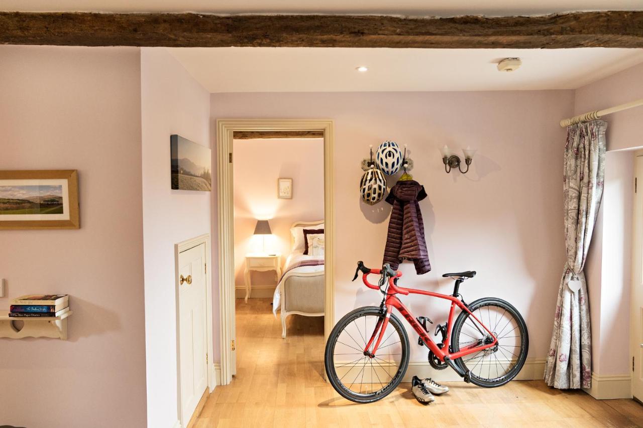 Neuadd B&B Suites Crickhowell Ngoại thất bức ảnh