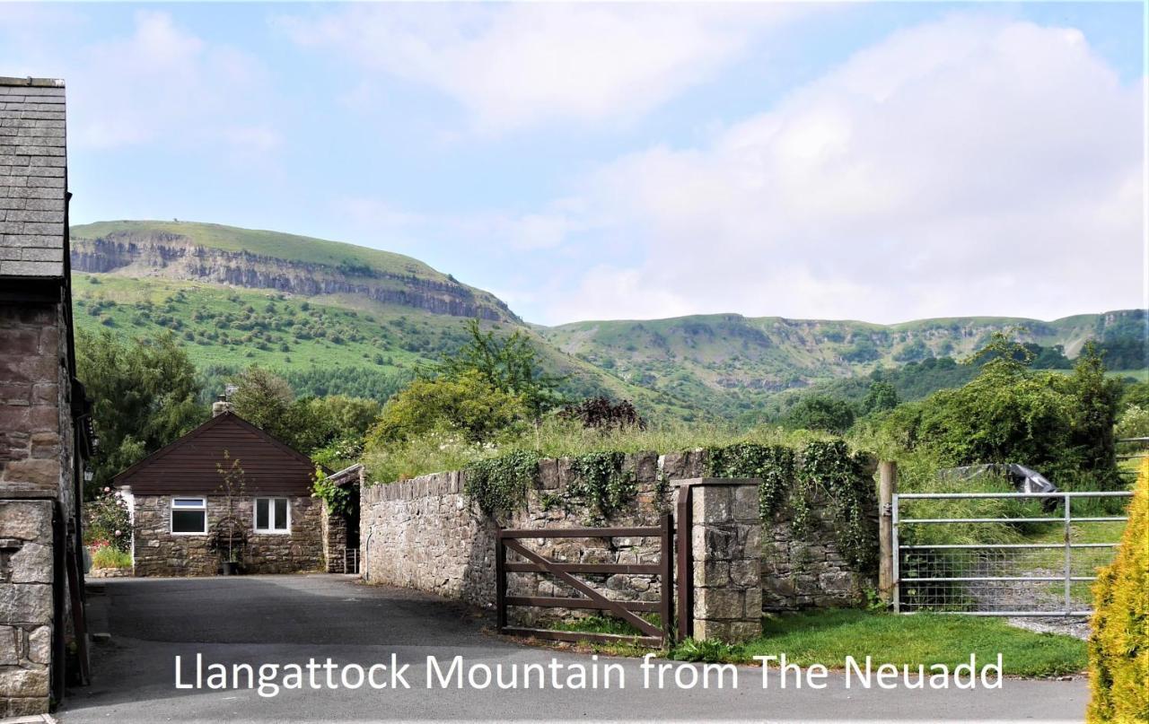 Neuadd B&B Suites Crickhowell Ngoại thất bức ảnh