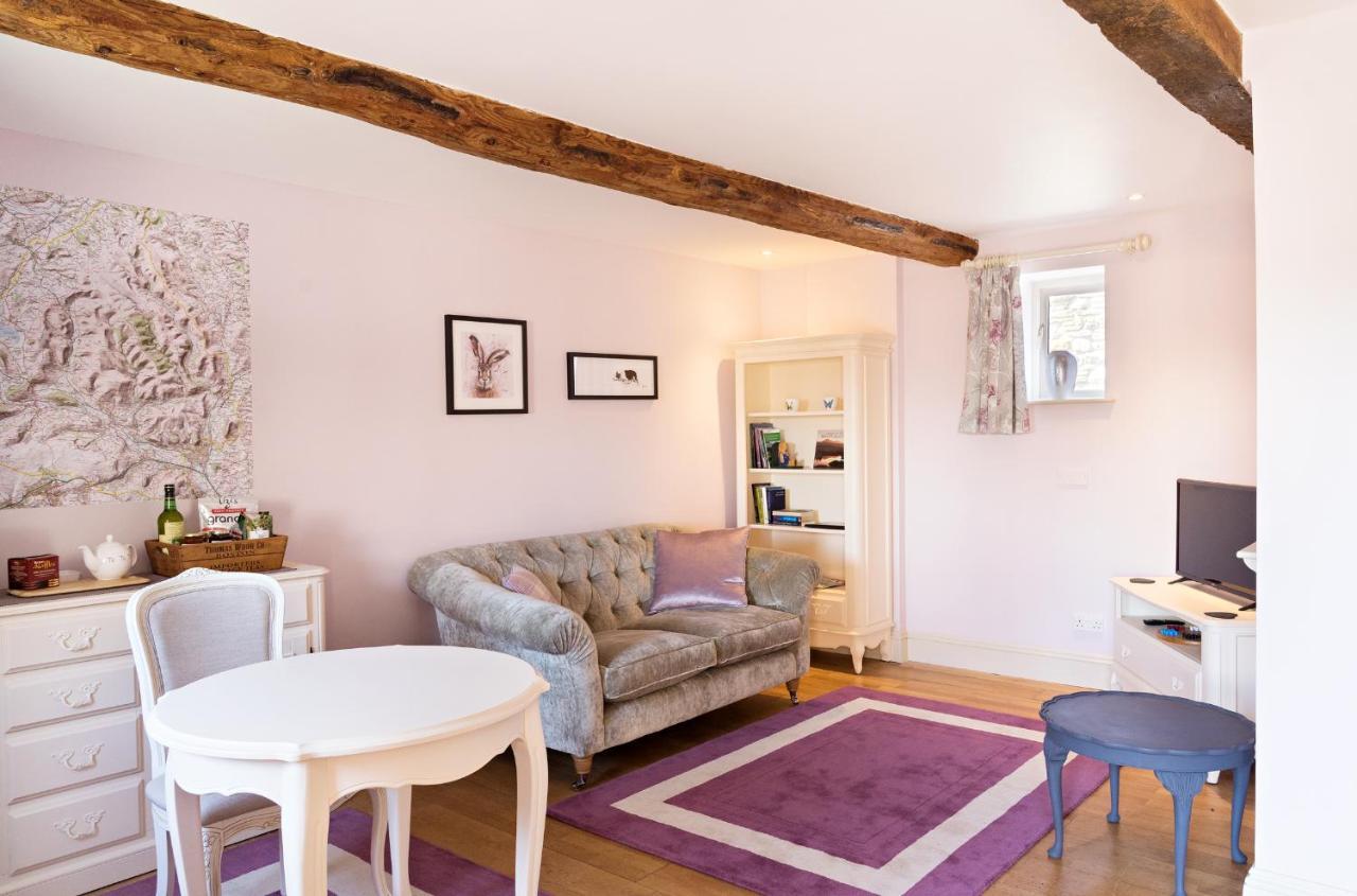 Neuadd B&B Suites Crickhowell Ngoại thất bức ảnh