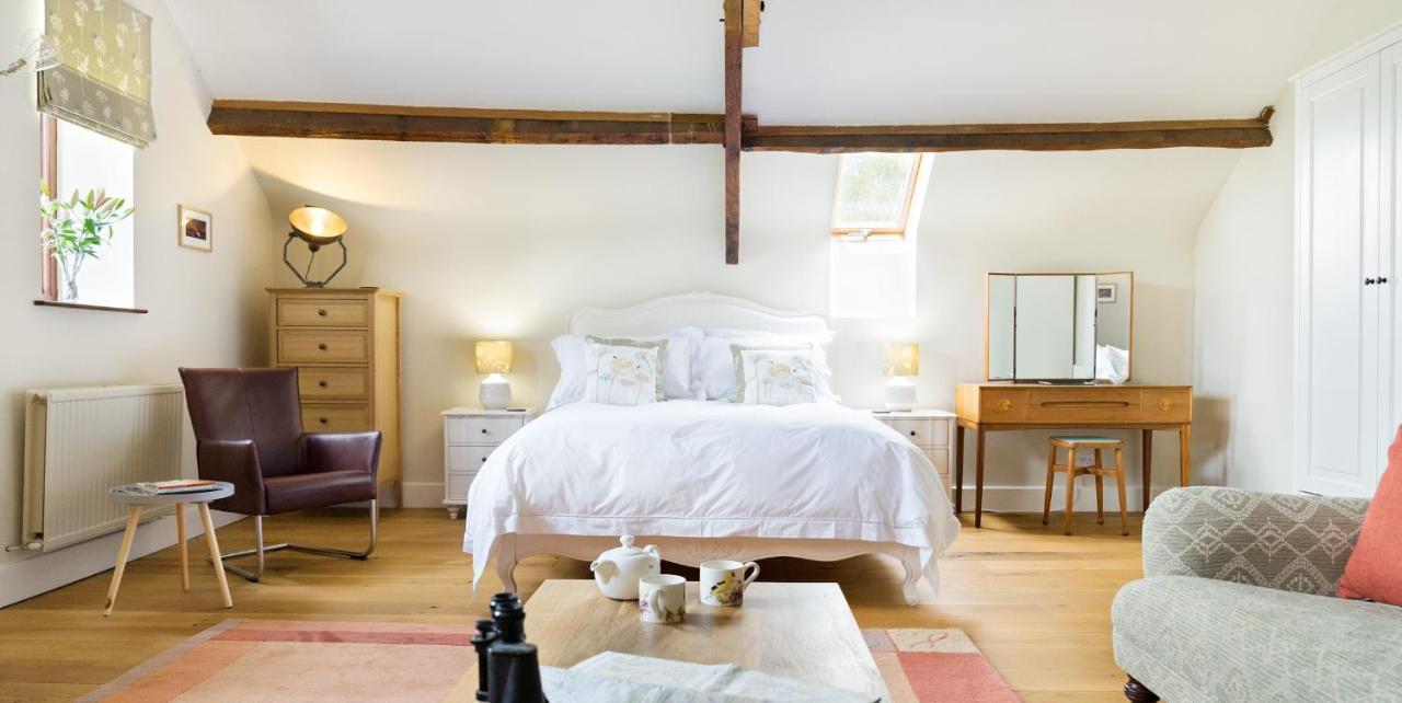 Neuadd B&B Suites Crickhowell Ngoại thất bức ảnh