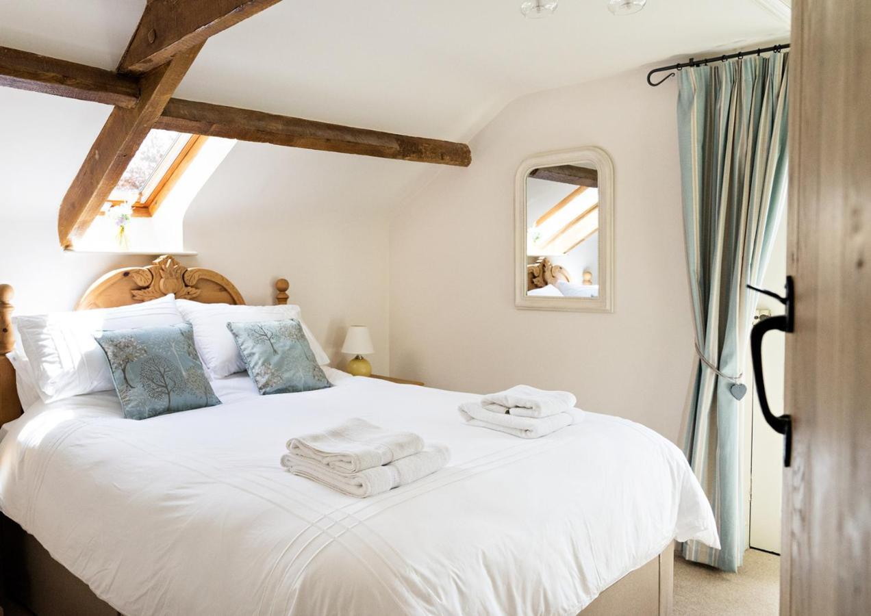Neuadd B&B Suites Crickhowell Ngoại thất bức ảnh