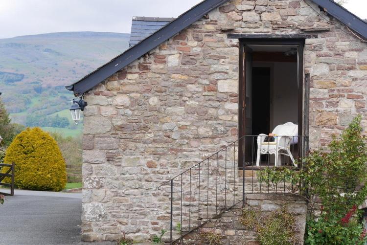 Neuadd B&B Suites Crickhowell Ngoại thất bức ảnh